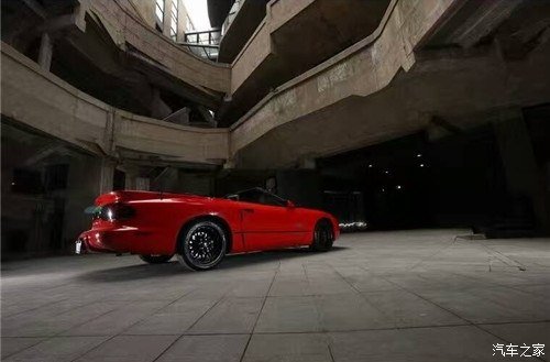 庞蒂克火鸟:90年代经典的美式跑车--庞蒂亚克火鸟! 庞蒂克火鸟:90年代经典的美式跑车--庞蒂亚克火鸟!_www.365-588.com