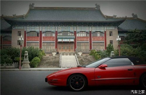 庞蒂克火鸟:90年代经典的美式跑车--庞蒂亚克火鸟! 庞蒂克火鸟:90年代经典的美式跑车--庞蒂亚克火鸟!_www.365-588.com