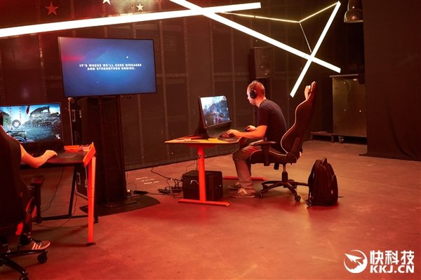 AMD新旗舰卡RX Vega首次公演:性价比完灭GTX 1080 AMD新旗舰卡RX Vega首次公演:性价比完灭GTX 1080_www.365-588.com