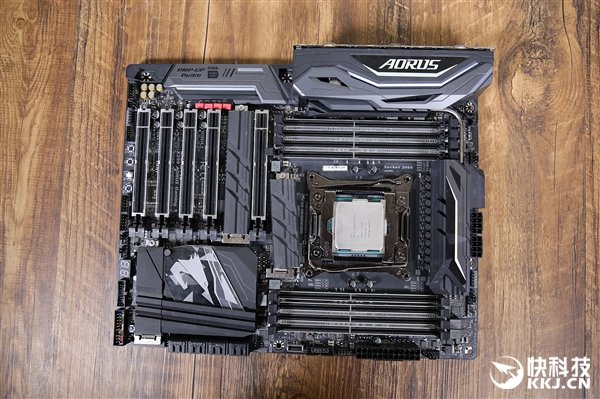 技嘉AORUS X299 Gaming 9主板开箱图赏:5599元电竞神器 技嘉AORUS X299 Gaming 9主板开箱图赏:5599元电竞神器_www.365-588.com