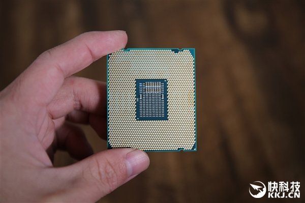 技嘉AORUS X299 Gaming 9主板开箱图赏:5599元电竞神器 技嘉AORUS X299 Gaming 9主板开箱图赏:5599元电竞神器_www.365-588.com