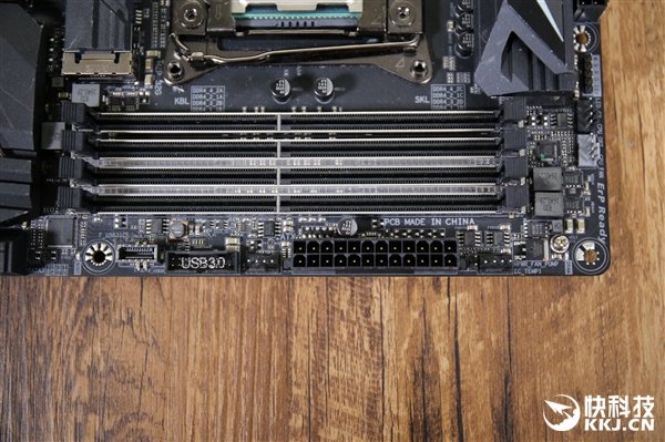 技嘉AORUS X299 Gaming 9主板开箱图赏:5599元电竞神器 技嘉AORUS X299 Gaming 9主板开箱图赏:5599元电竞神器_www.365-588.com
