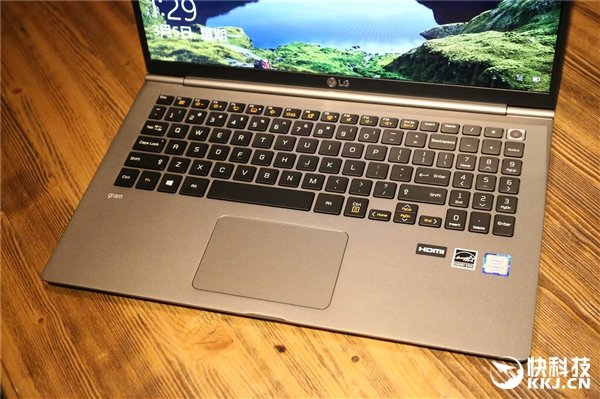 轻薄笔记本之王!LG 15Z980开箱图赏 轻薄笔记本之王!LG 15Z980开箱图赏_www.365-588.com