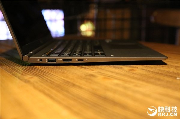 轻薄笔记本之王!LG 15Z980开箱图赏 轻薄笔记本之王!LG 15Z980开箱图赏_www.365-588.com